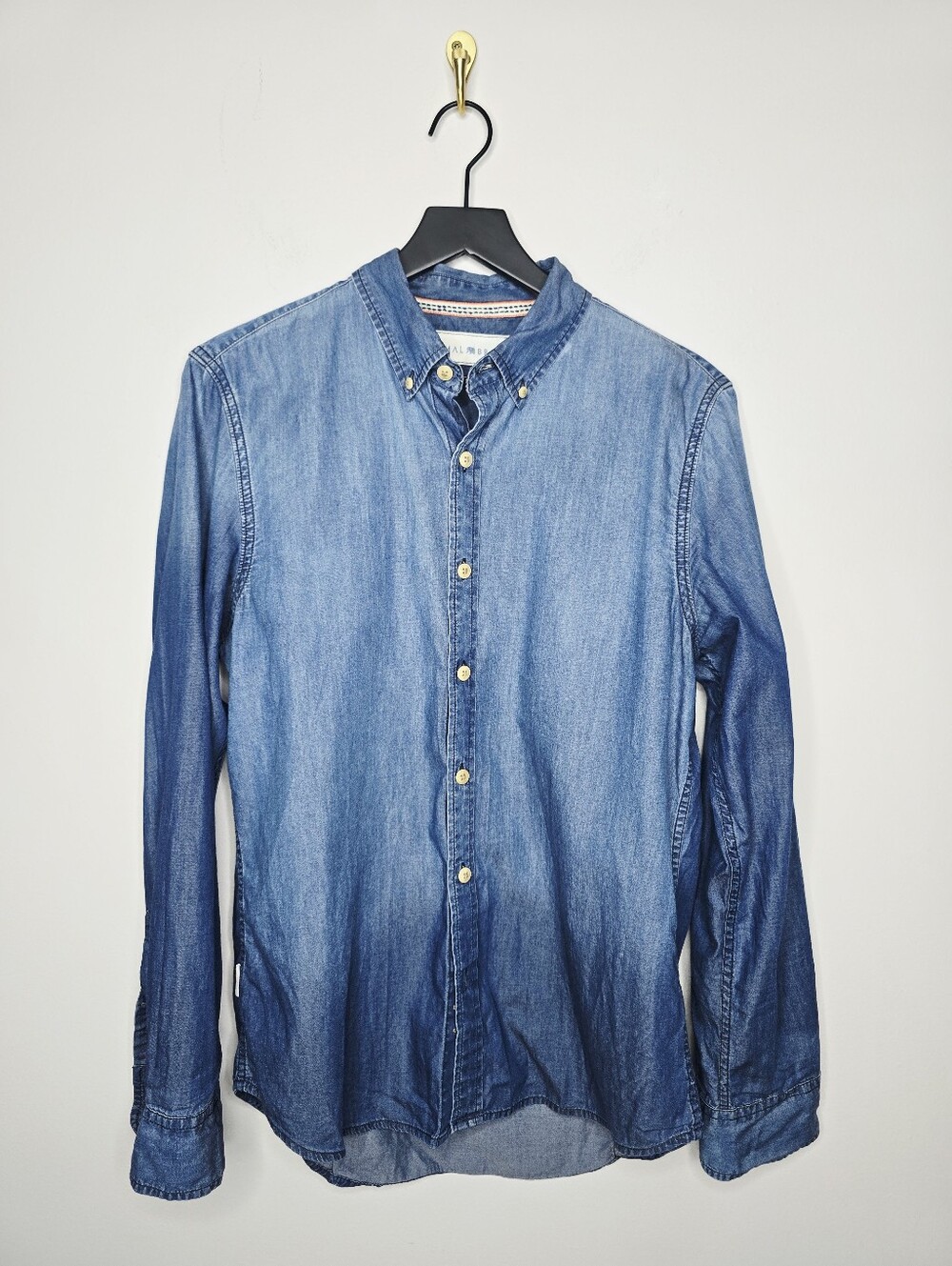 The Normal Brand Chambray Button Down Shirt Size Medium